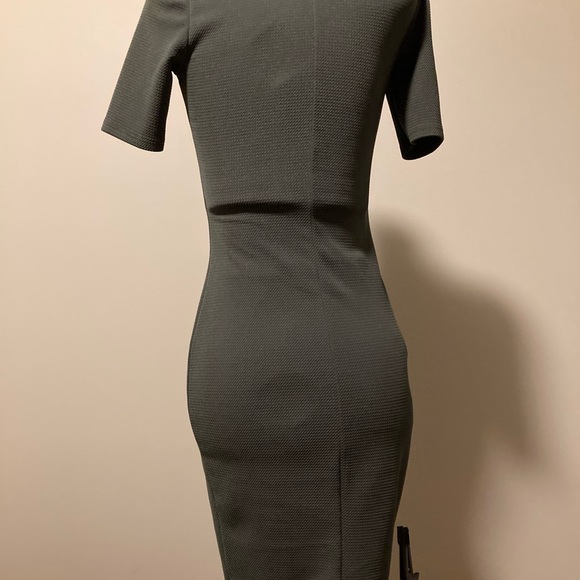 Body fitting dress - H&M - Picture 3 of 3